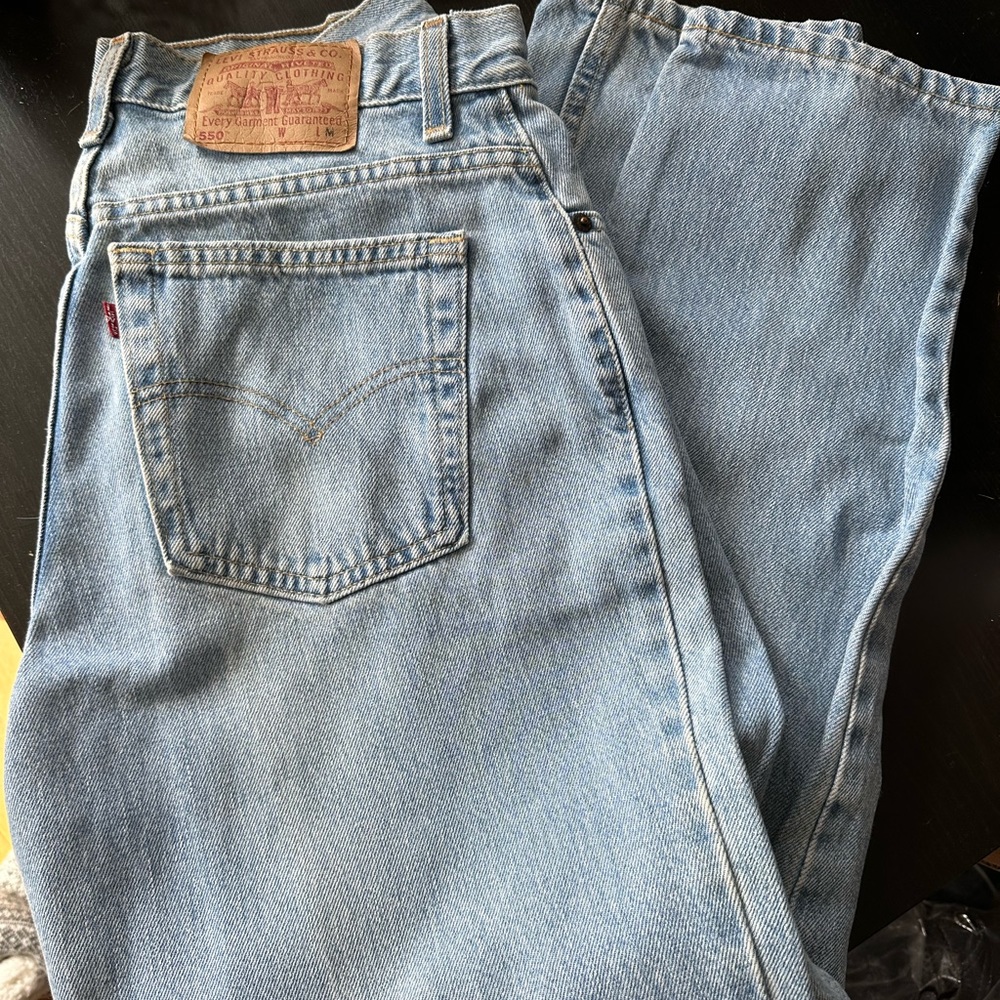 Vintage Levi’s | women’s 550 light wash high waist